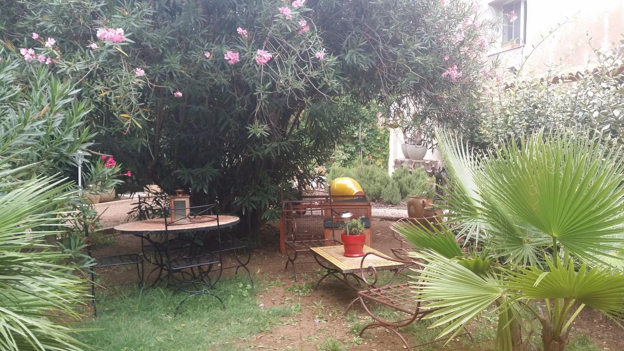 Auberge De Pachoquin Meounes-les-Montrieux Екстериор снимка