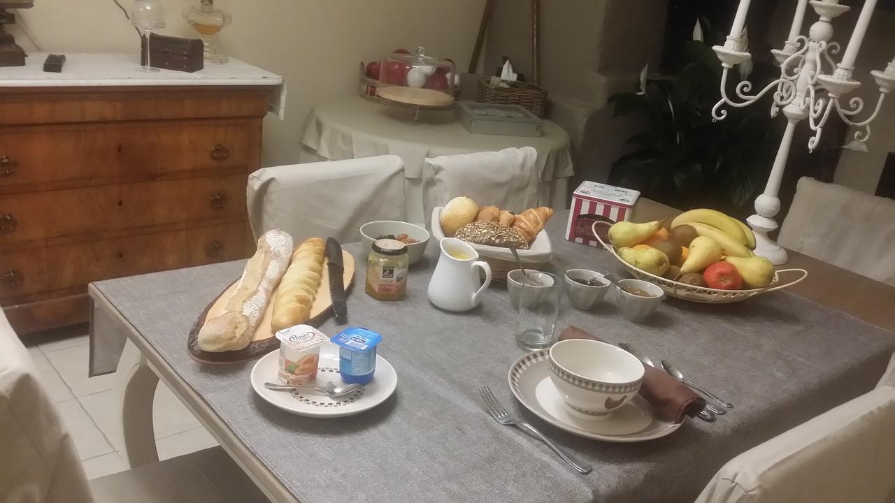 Auberge De Pachoquin Meounes-les-Montrieux Екстериор снимка