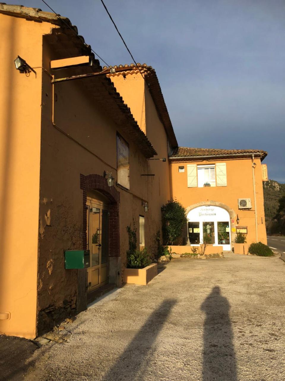 Auberge De Pachoquin Meounes-les-Montrieux Екстериор снимка